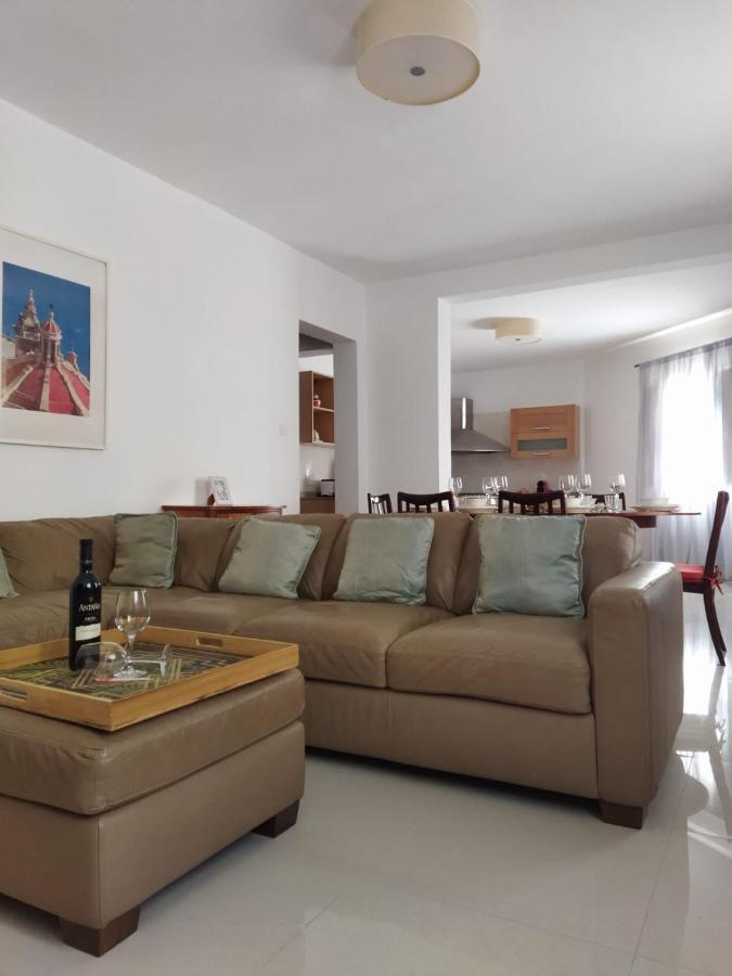 Centrally Located Bugibba Apartment - Seaside Comfort St. Paul's Bay Ngoại thất bức ảnh